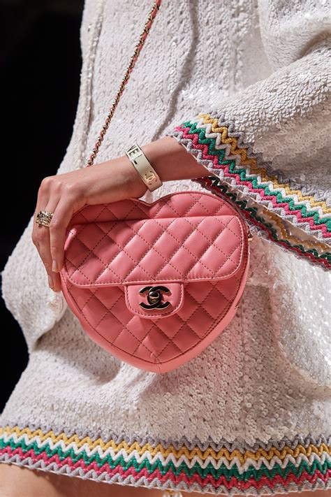 chanel borsa a cuore prezzo|Chanel borse italia.